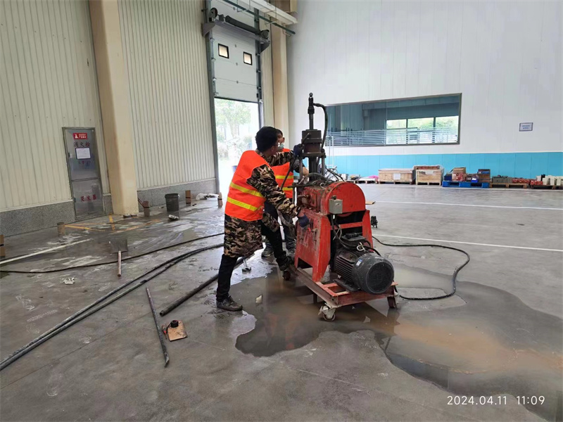 忻城厂房地面下沉塌陷注浆加固施工